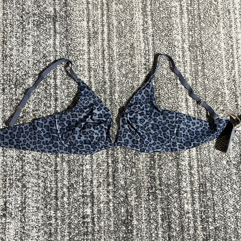 Victoria’s Secret blue leopard bra- size 36D